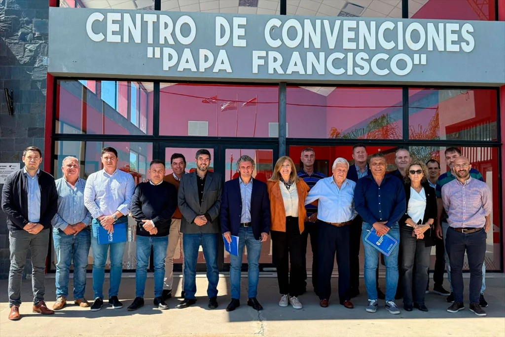 Para la Liga de intendentes hay una sola lista peronista