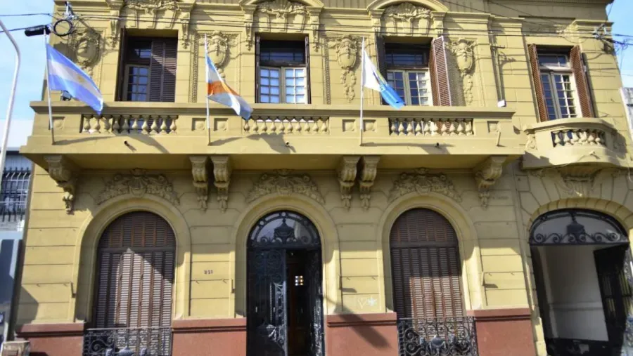 El PJ Paraná pide sanciones para legisladores díscolos y para los que fueron por afuera